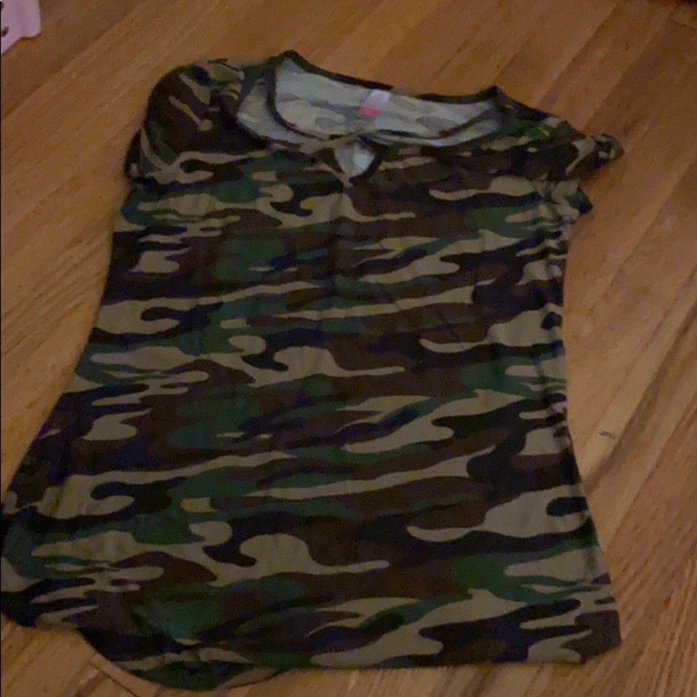 fitted cut out camo shirt